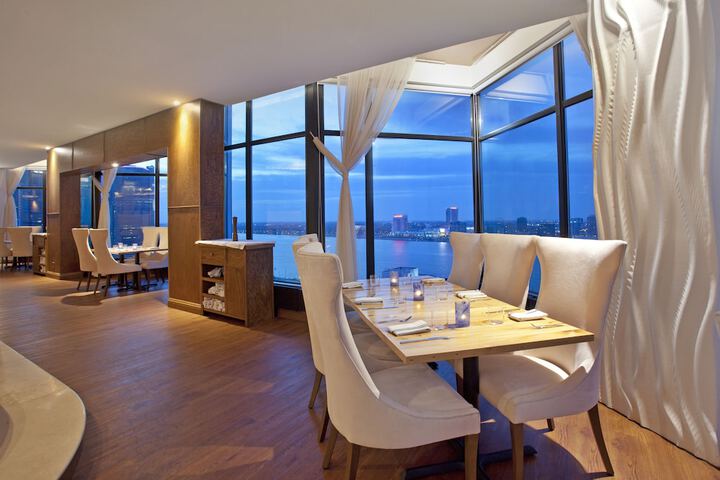 Dining 59 of 68