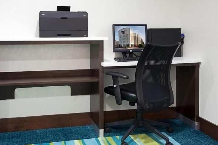 Business Center 47 of 47