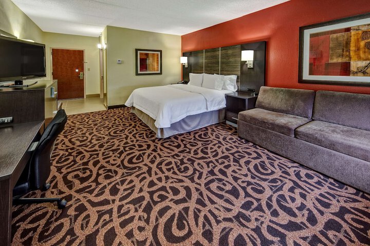 Room 16 of 26