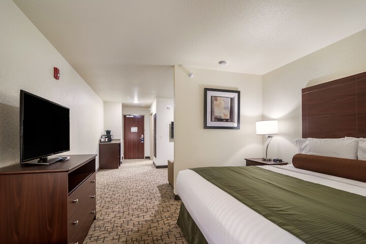 Room 12 of 30