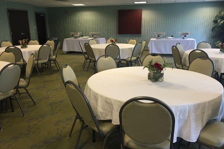 Ballroom/Hall 41 of 45
