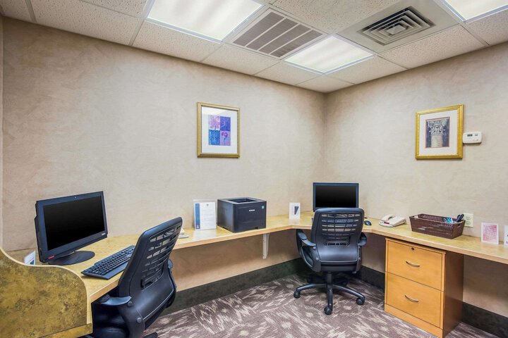 Business Center 56 of 56