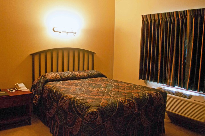 Room 14 of 18