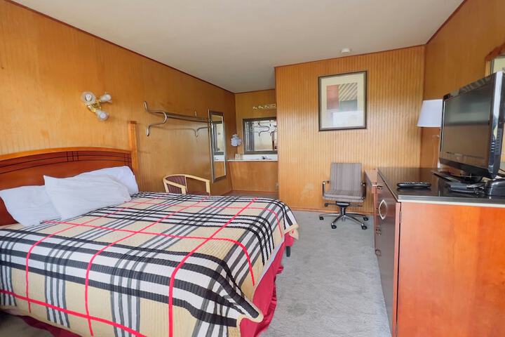 Room 23 of 25