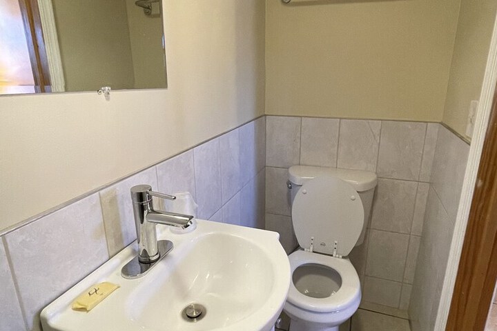 Room 108 of 135