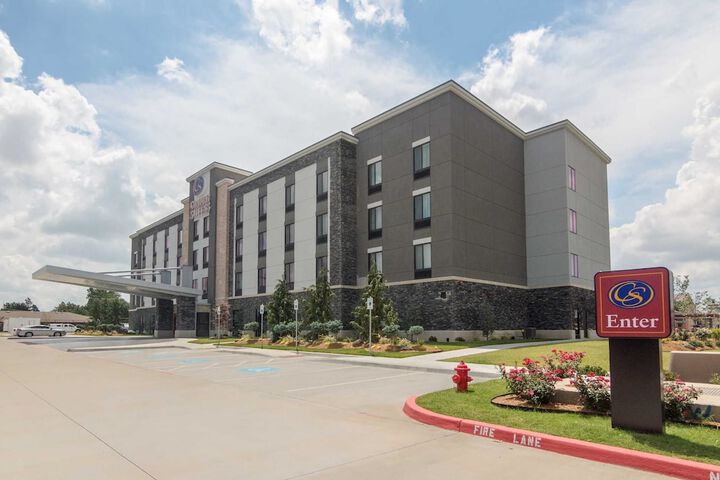 Hotel 4 of 44