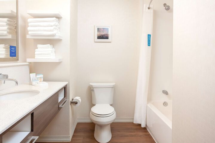 Hampton Inn & Suites Niles / Warren