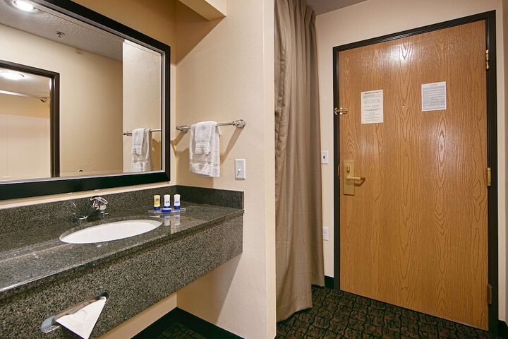 Best Western Plus Wendover Inn