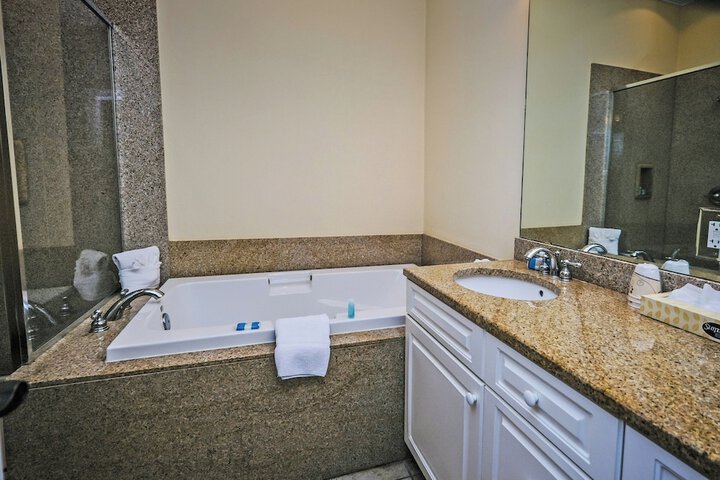 Litchfield Beach & Golf Resort