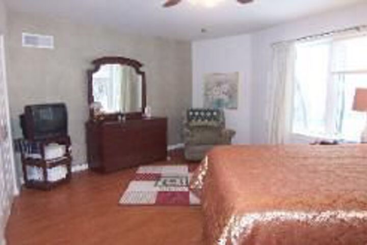 Tree Top Bed & Breakfast