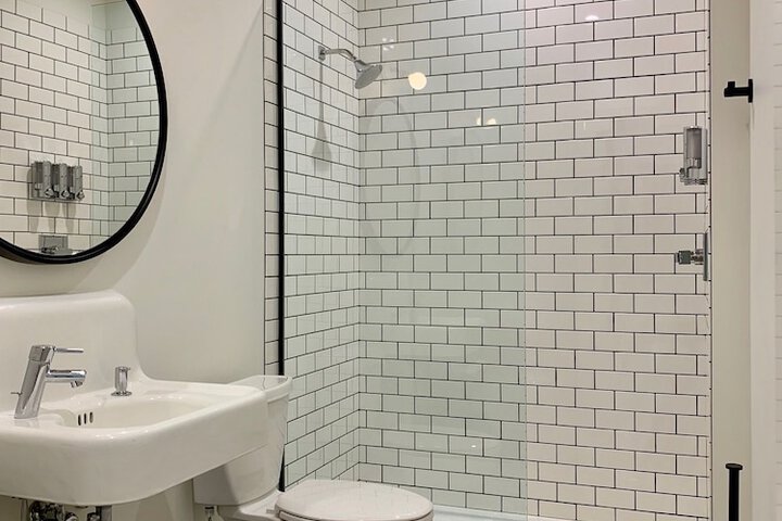 Room 12 of 76