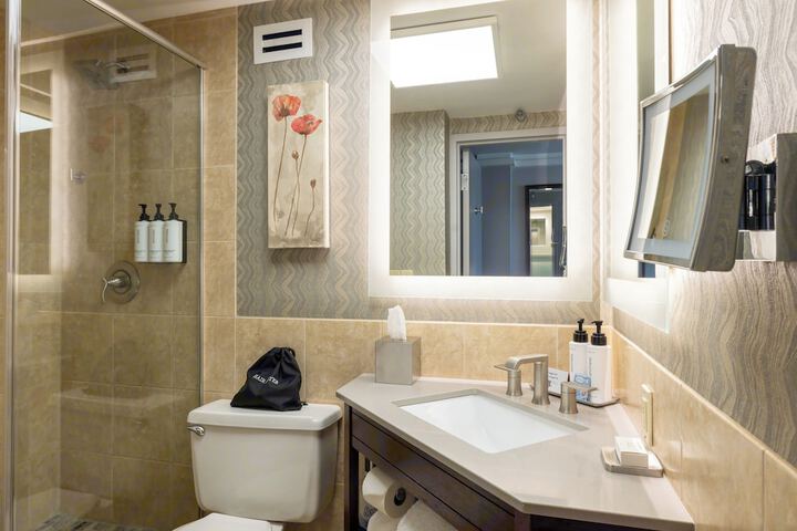 Crowne Plaza Knoxville Downtown University by IHG