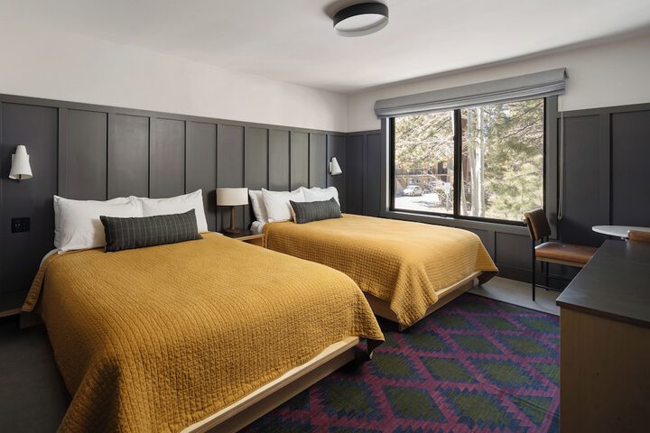 Room 43 of 119
