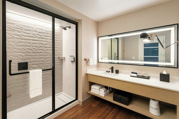 Hotel Effie Sandestin Autograph Collection