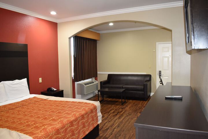 Room 11 of 26