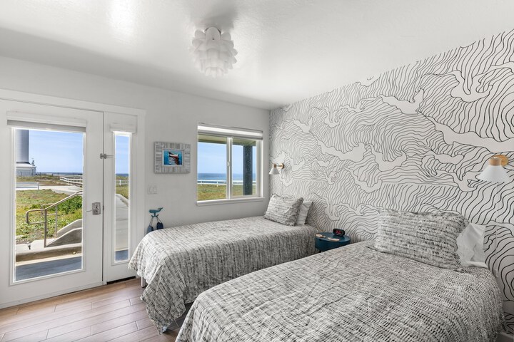 Room 34 of 115