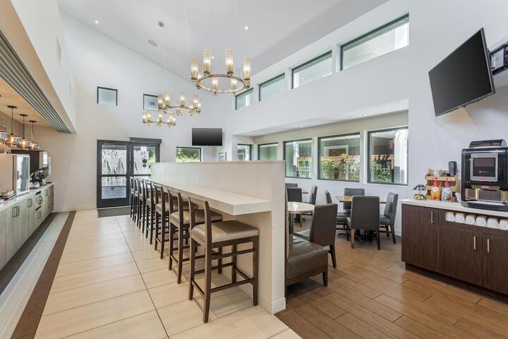 Best Western Plus Stevenson Manor