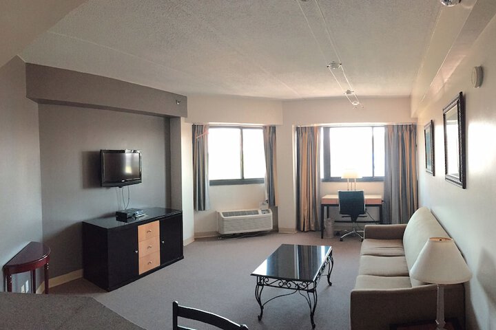 Stamford Suites