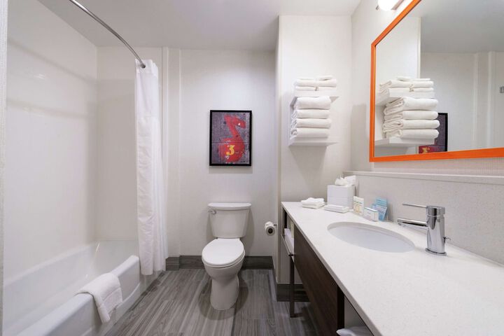 Hampton Inn & Suites Buena Park