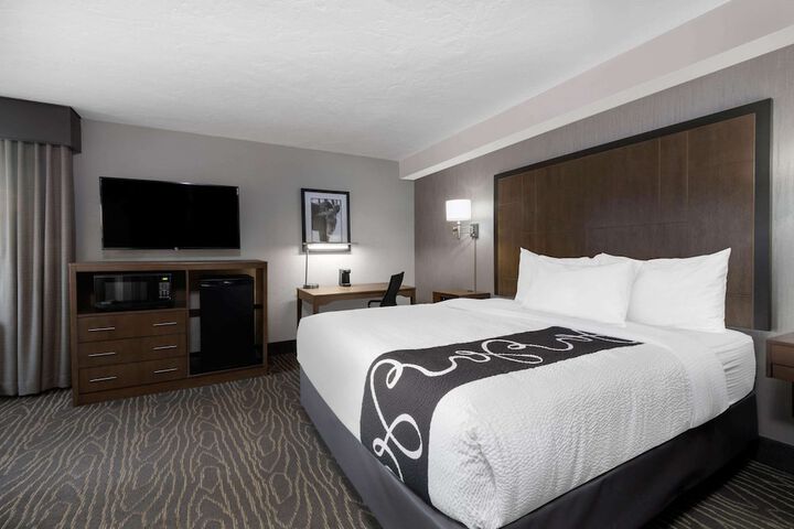 Room 15 of 25
