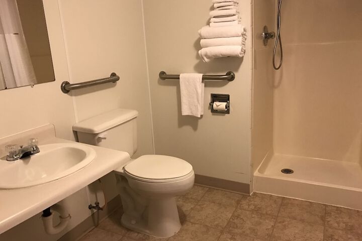 Room 17 of 29