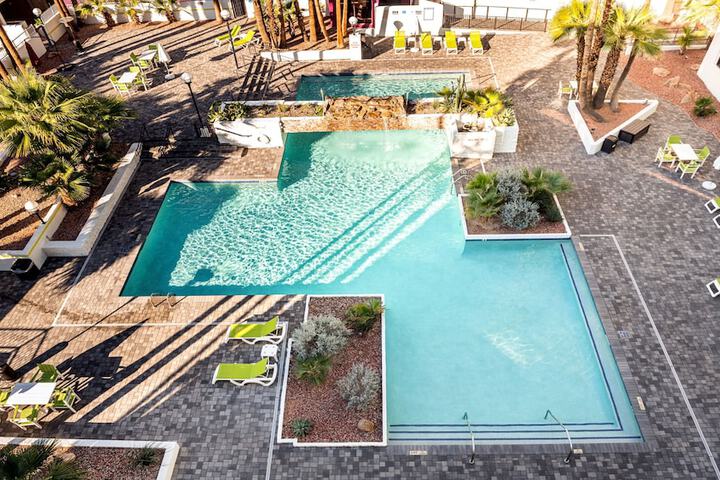Pool 7 of 37
