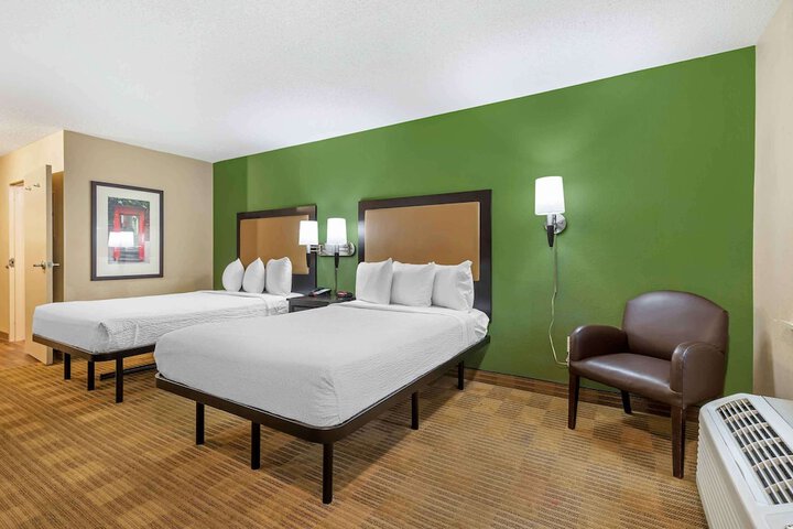 Room 15 of 36