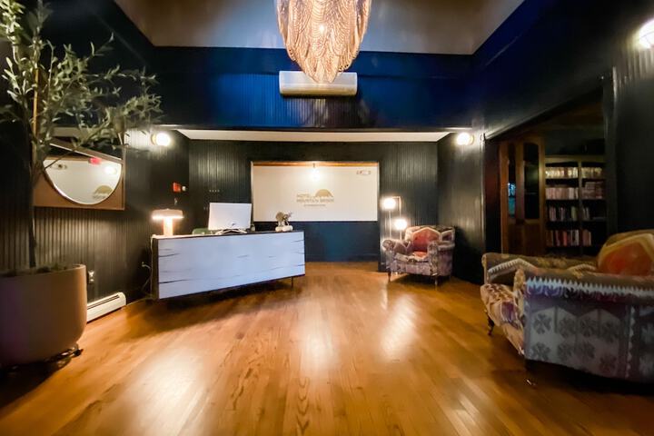 Hotel Interior 20 of 172