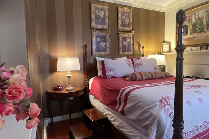 Room 37 of 74