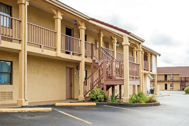 Hotel 2 of 19