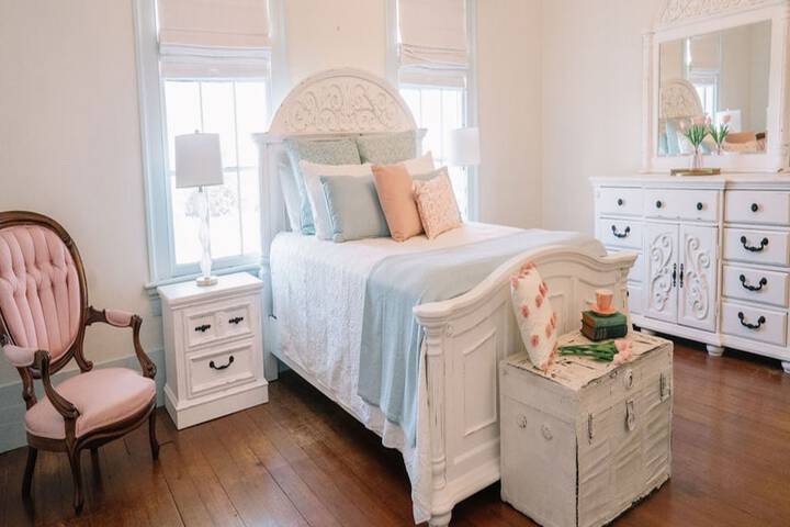 Historic Antebellum Manor