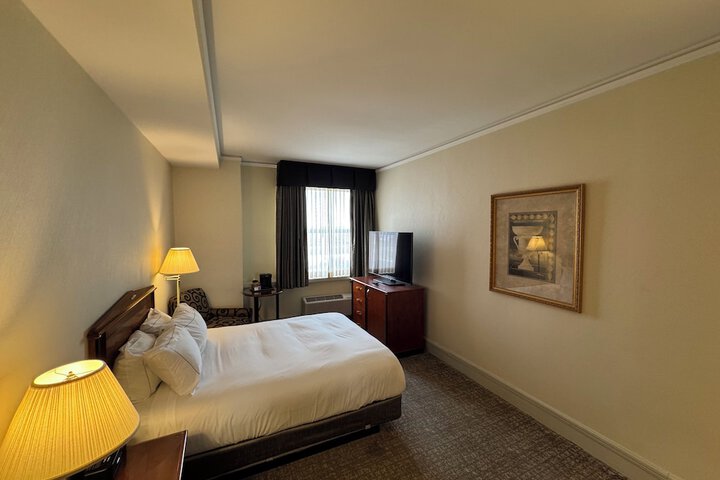 Hilton Cincinnati Netherland Plaza