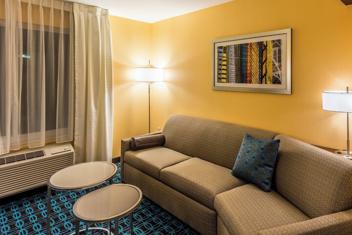 Room 11 of 39