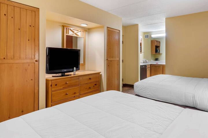 Econo Lodge Pigeon Forge Riverside