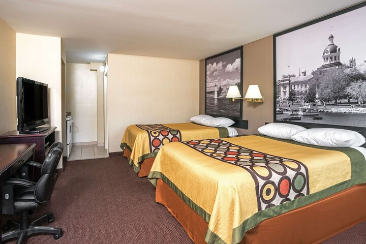 Room 4 of 21