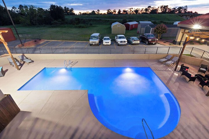 Pool 6 of 30