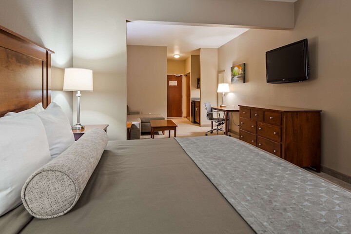 Room 5 of 34