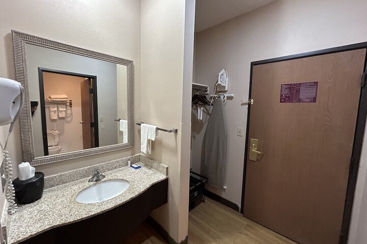 Room 7 of 20