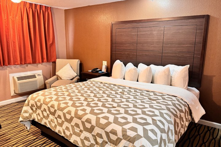 Room 85 of 155