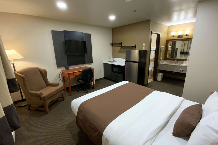 Room 12 of 19