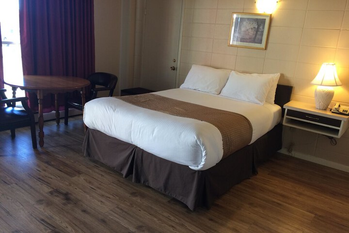 Siesta Motel