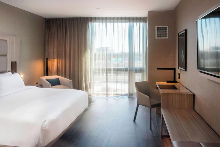 Room 27 of 65
