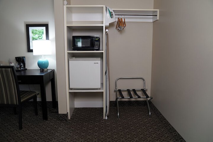 Room 27 of 49