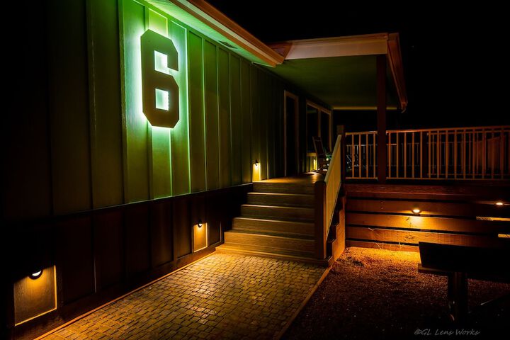 Room 83 of 139