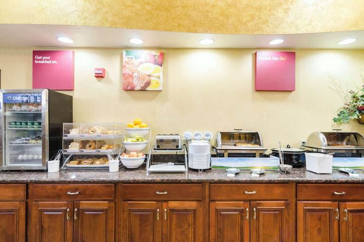 Comfort Suites Salina South