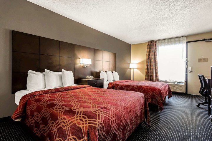 Room 14 of 37