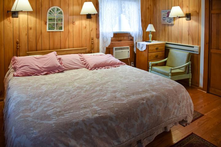 Shorelands Guest Resort and Cottages