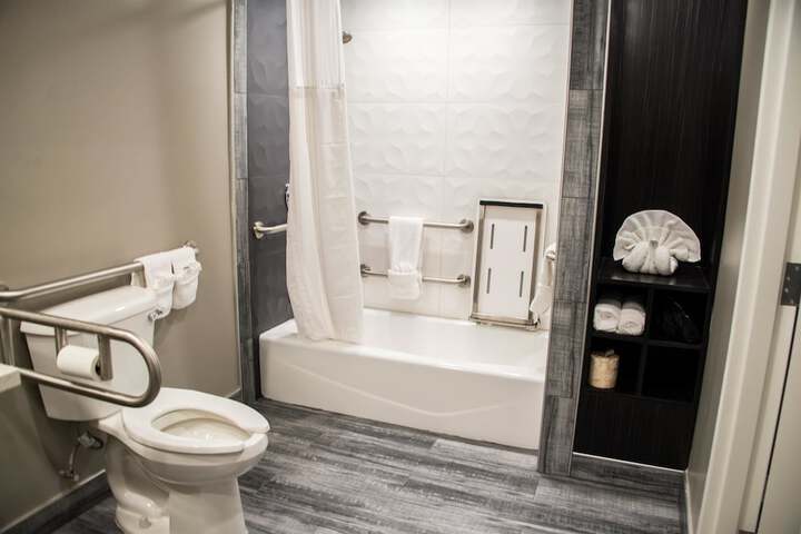 Room 10 of 15
