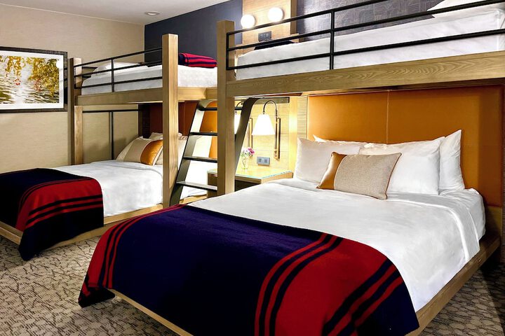 Riverhouse Lodge