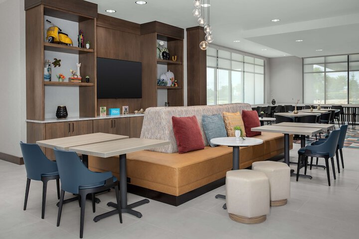 Hotel Interior 12 of 38